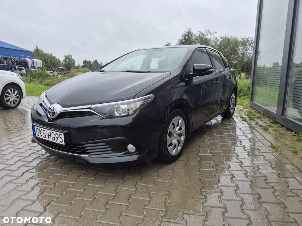 Toyota Auris 1.6 D-4D Dynamic - 1