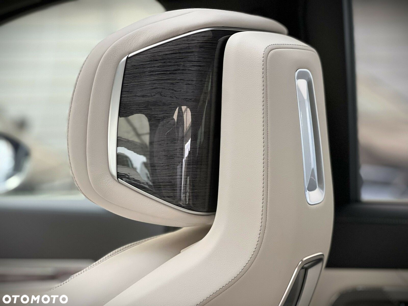 BMW i7 - 16