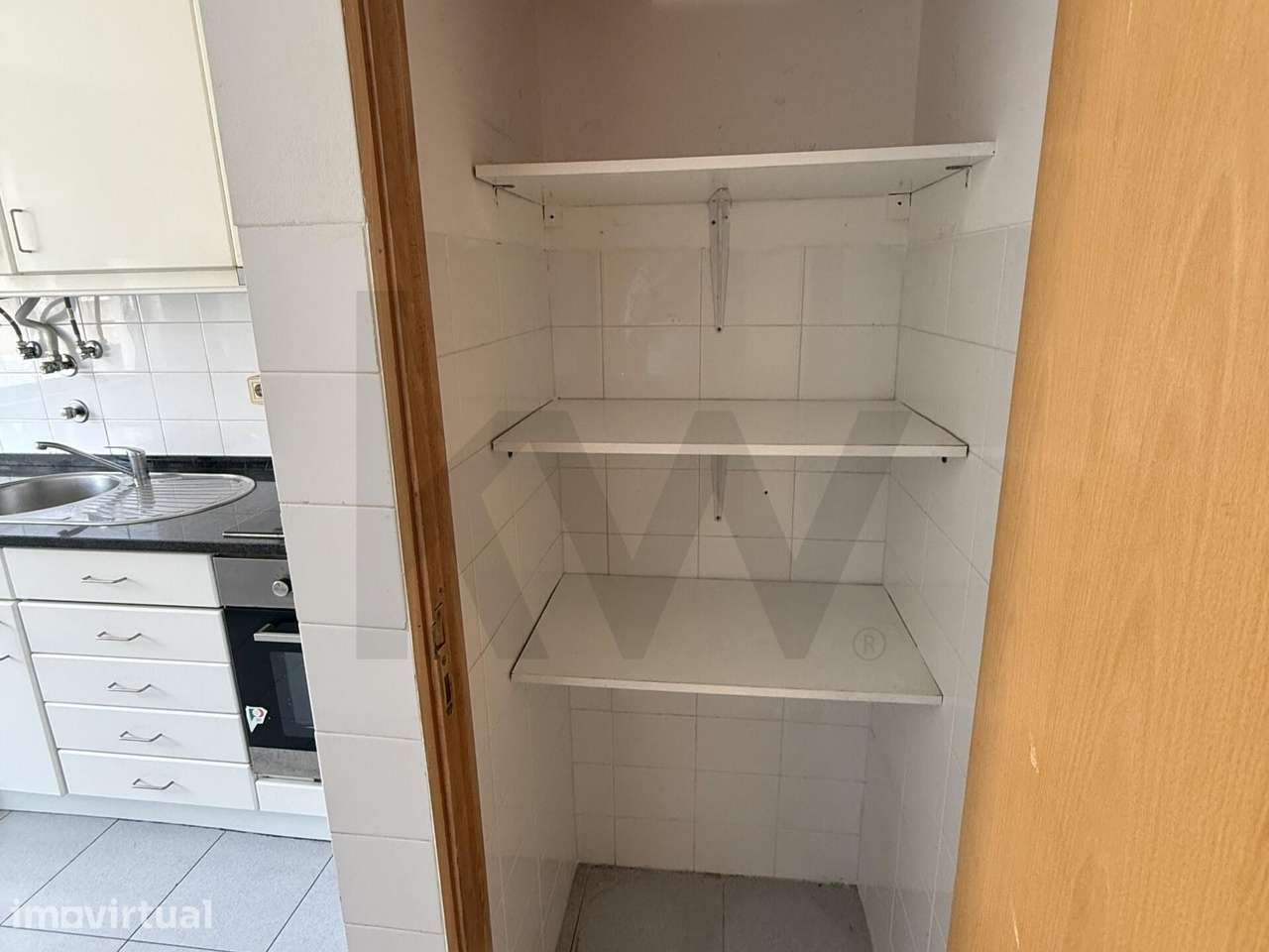 Apartamento T2 com 70 m2 na Mina de Água, Amadora - Grande imagem: 5/12