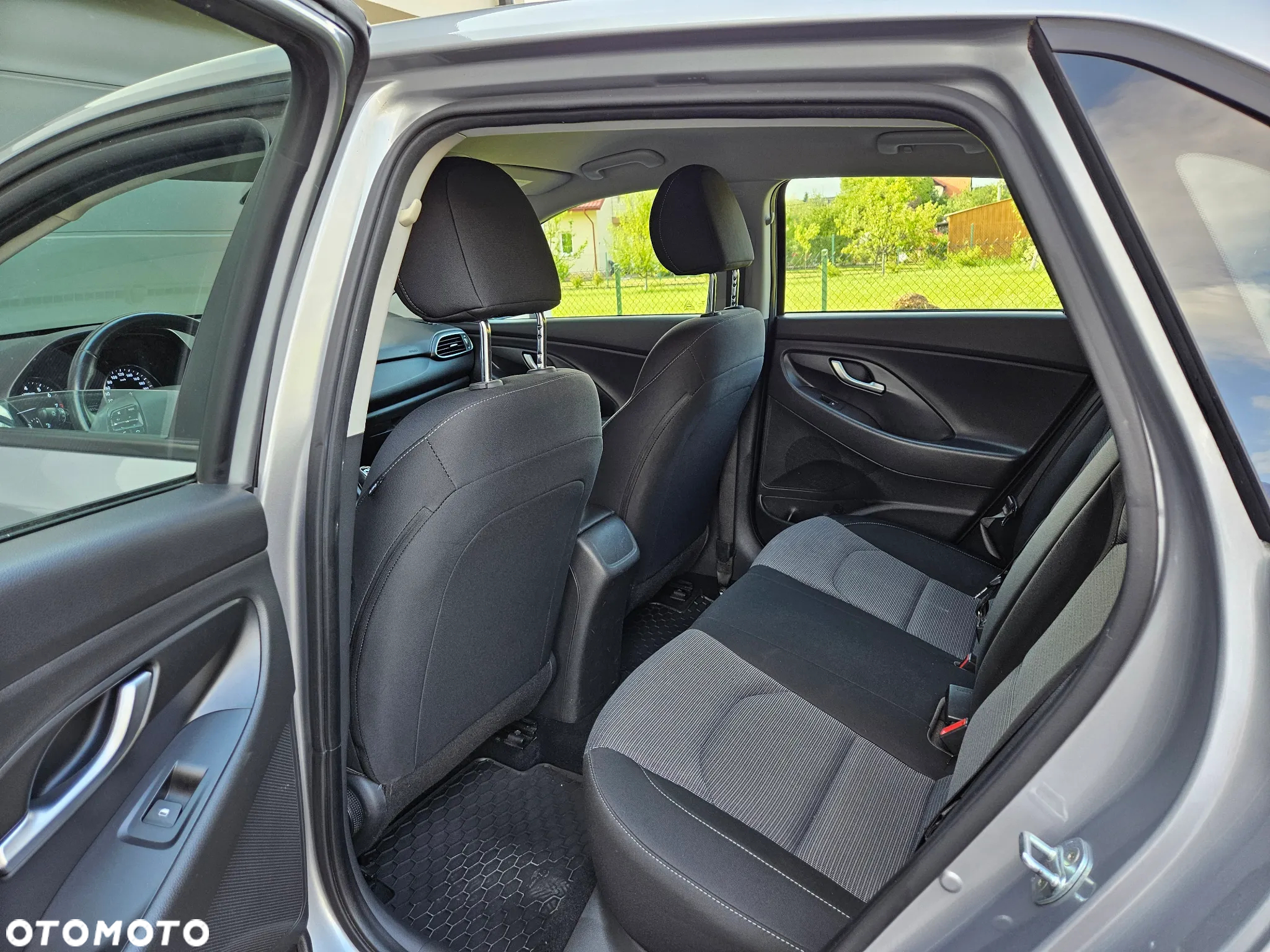 Hyundai i30 1.5 DPI Classic + - 16