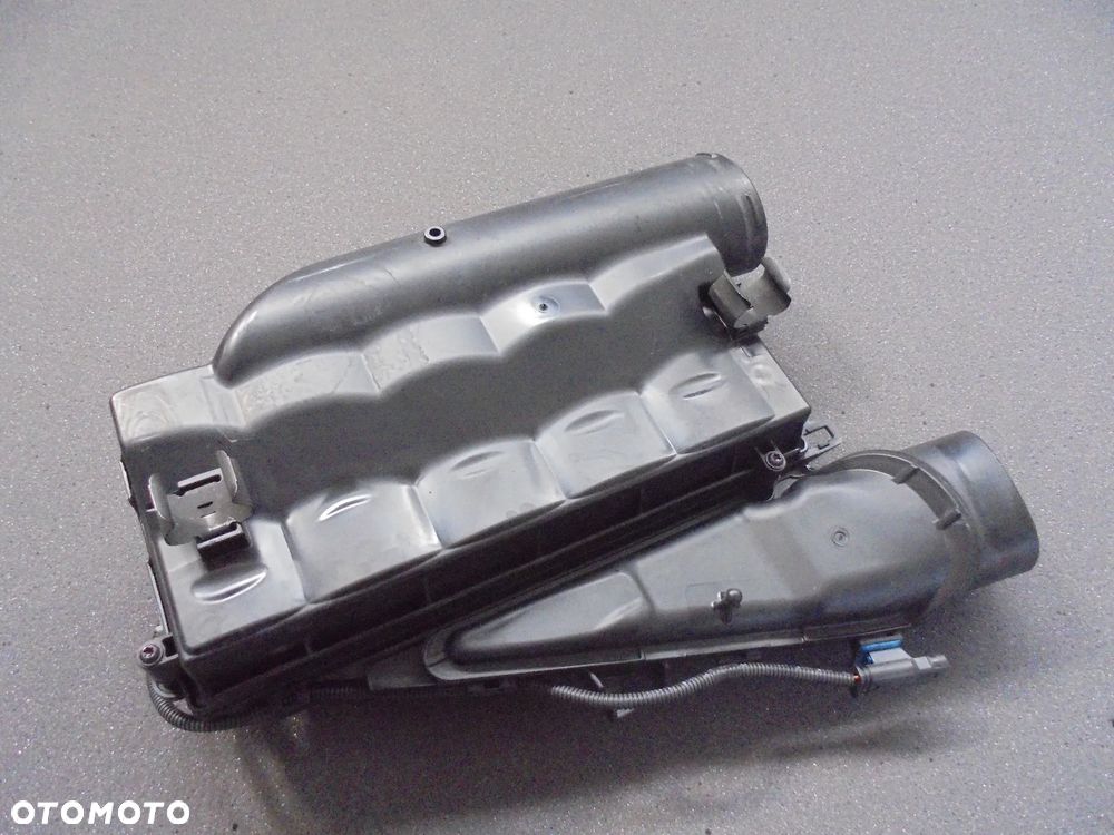 MERCEDES ML GL GLS 4,7 V8 BENZYNA OBUDOWA FILTRA POWIETRZA 278 - 2