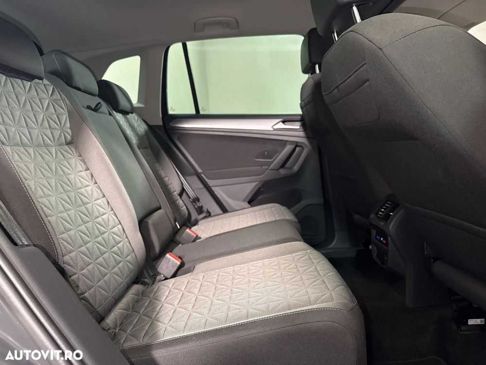 Volkswagen Tiguan - 13