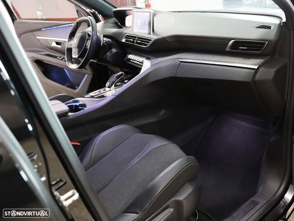 Peugeot 5008 1.5 BlueHDi GT Line J19 EAT8 - 10