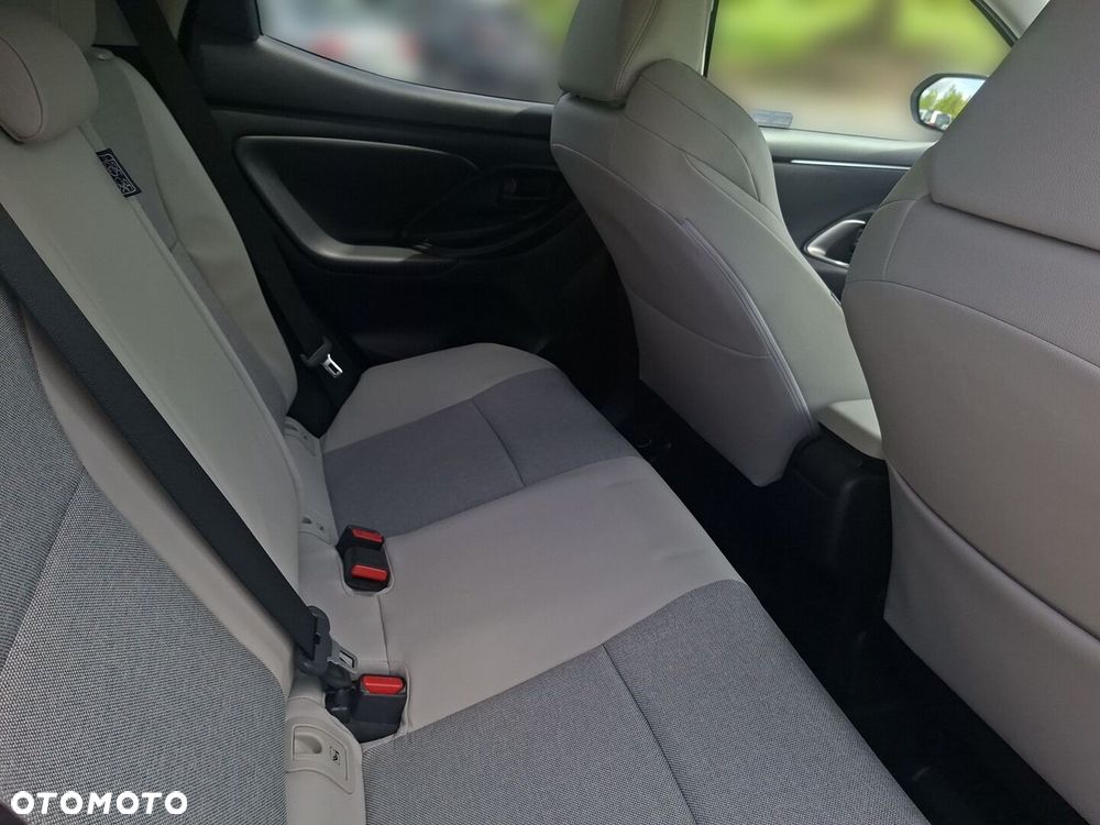 Toyota Yaris - 10