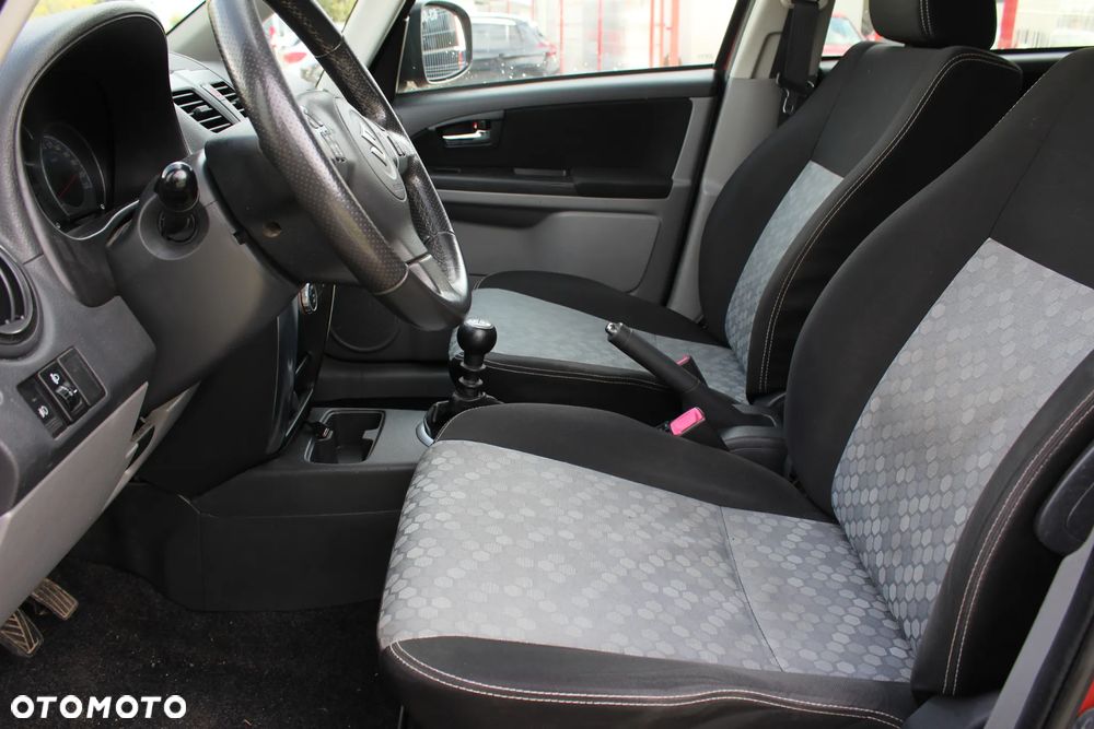 Suzuki SX4 2.0 DDiS Premium 4WD - 11