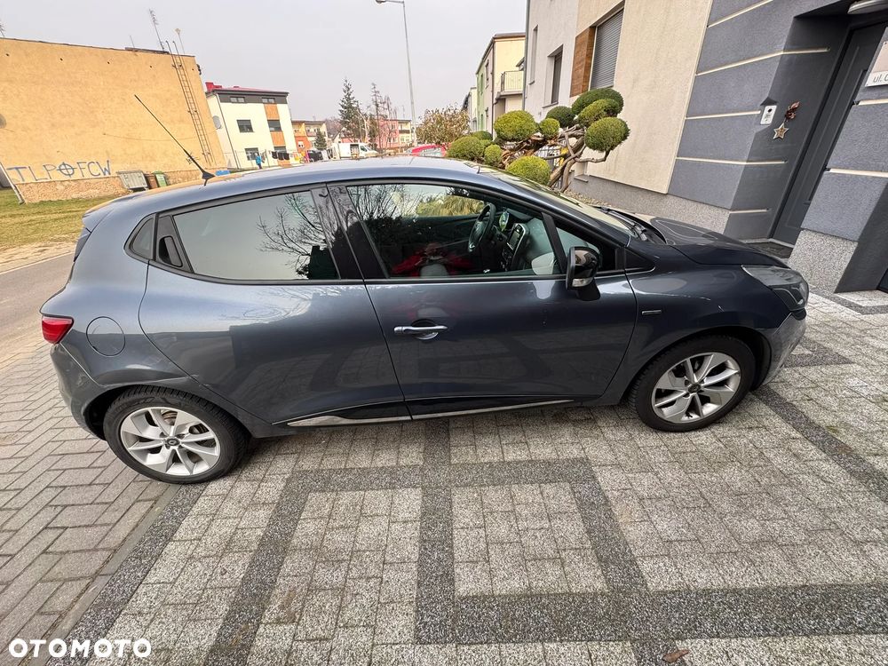 Renault Clio - 12