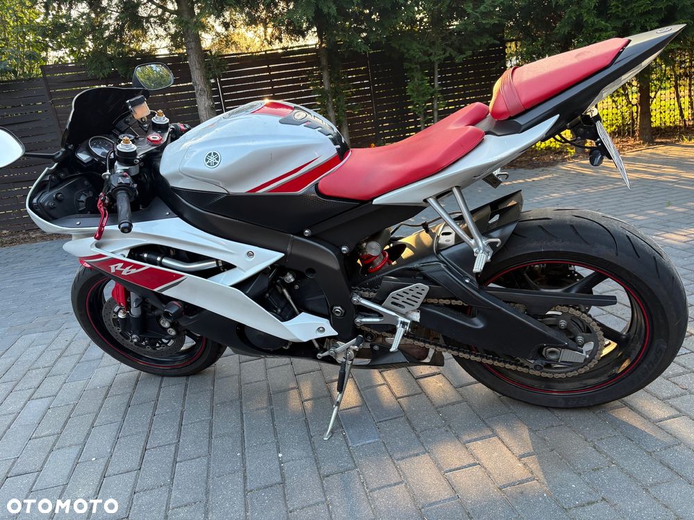 Yamaha R6 - 4
