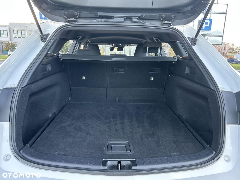 Toyota Corolla 1.8 Hybrid Comfort - 28