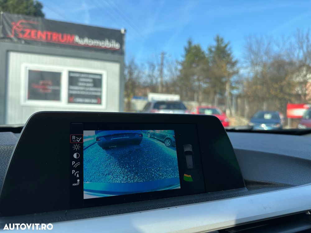 BMW Seria 3 320d DPF Touring Aut. Edition Sport - 16