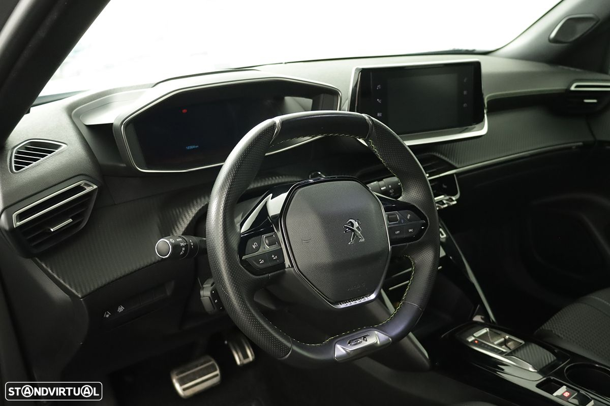 Peugeot e-2008 50 kWh GT - 7