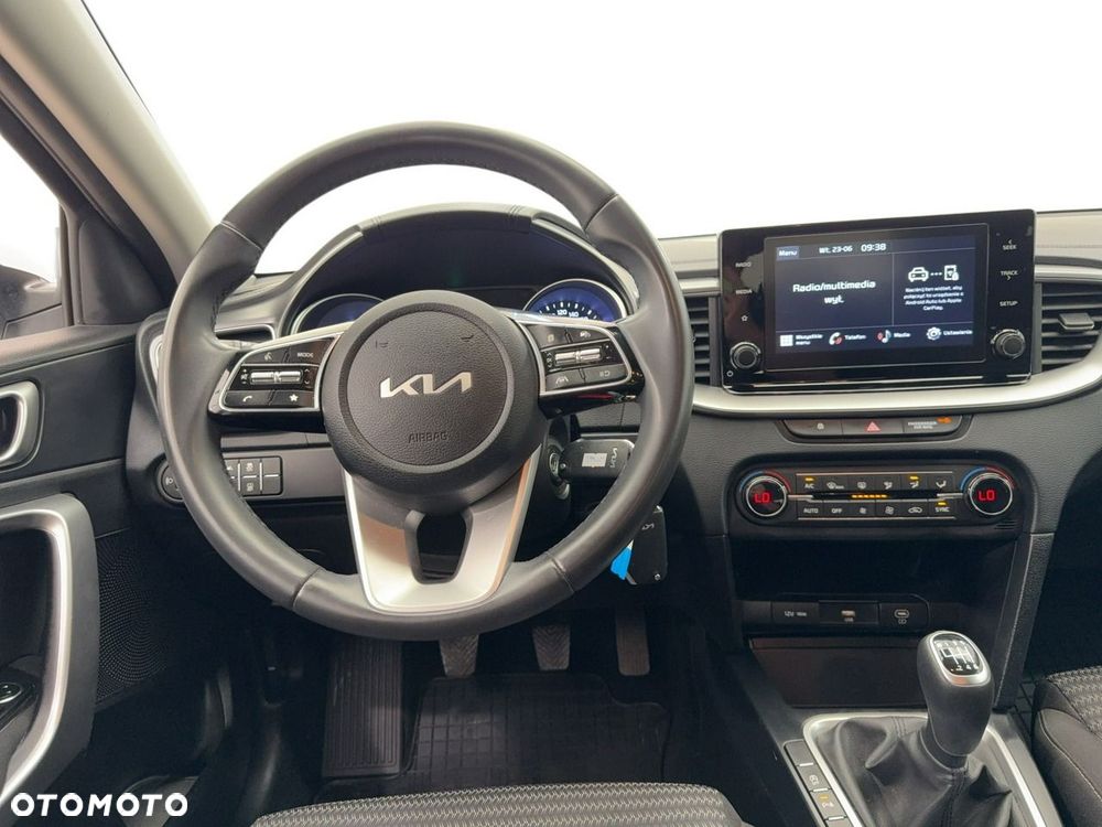 Kia Ceed - 9