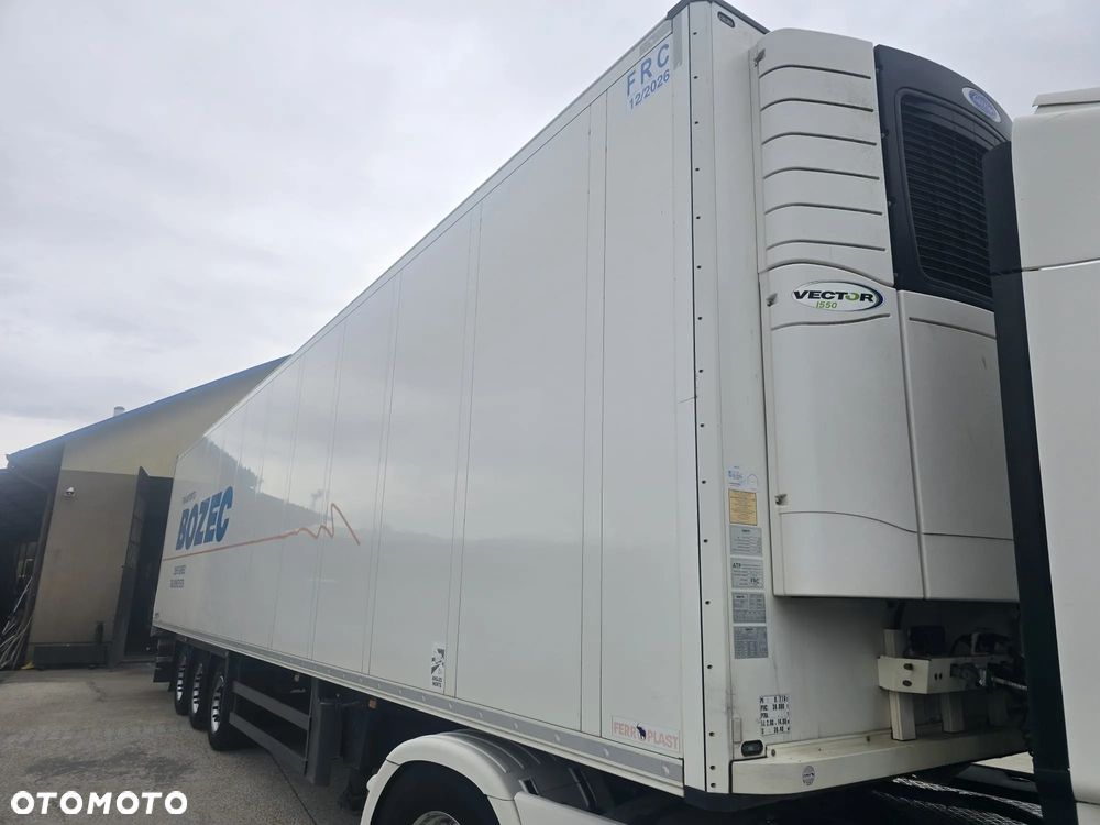 Schmitz Cargobull SCS - 17