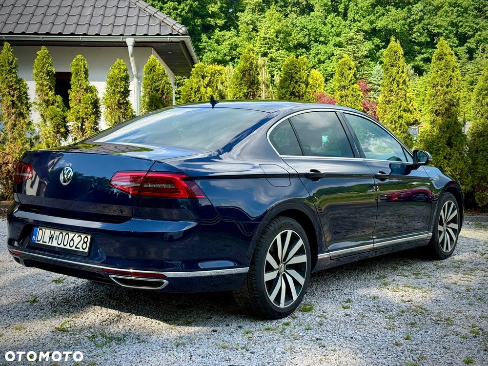 Volkswagen Passat 2.0 TDI 4Mot Elegance DSG - 3