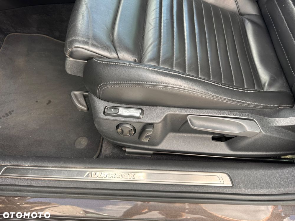 Volkswagen Passat Alltrack 2.0 TDI SCR 4Motion DSG - 16