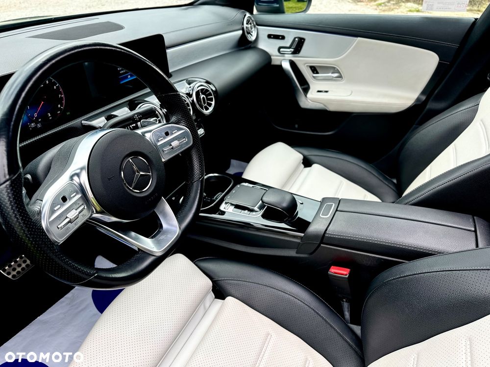 Mercedes-Benz CLA 250 4-Matic AMG Line 7G-DCT - 34