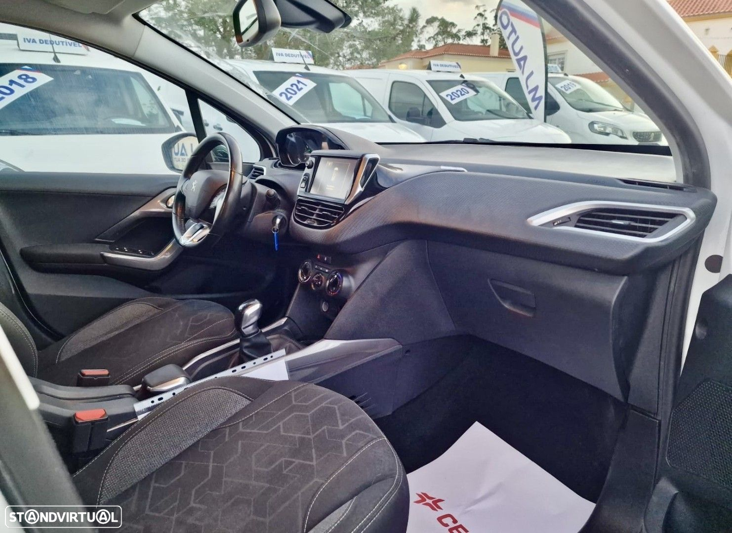 Peugeot 2008 1.2 PureTech Style - 9