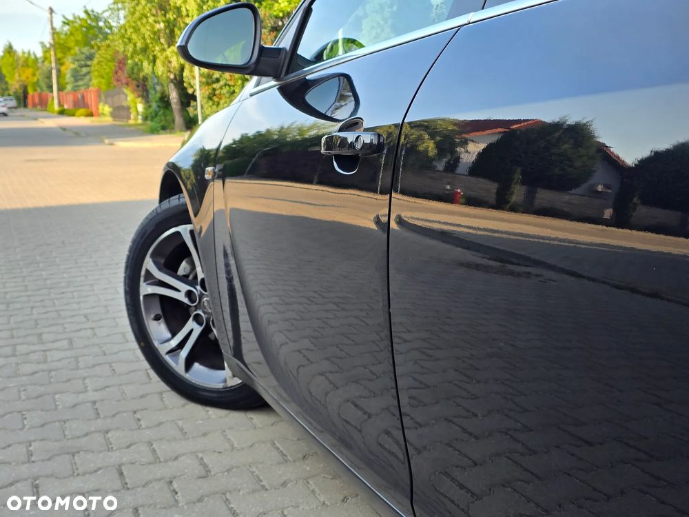 Opel Insignia - 21