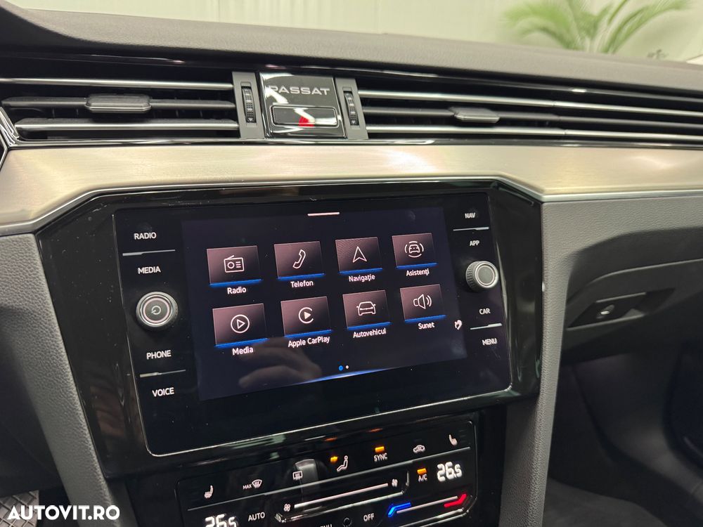 Volkswagen Passat 2.0 TDI DSG Highline - 12