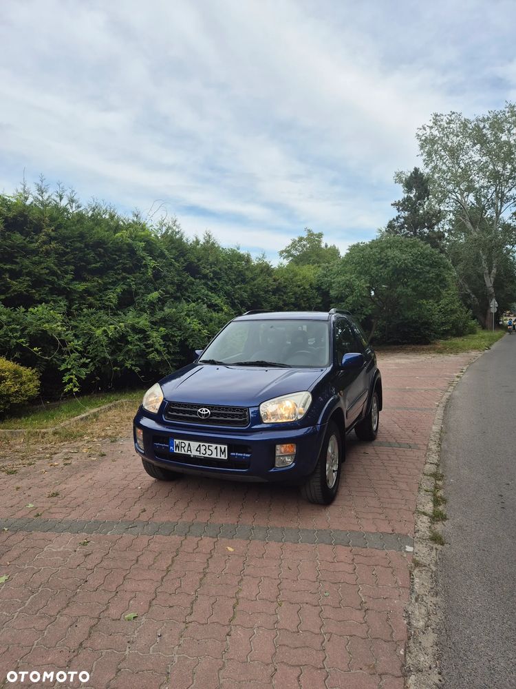 Toyota RAV4 - 1