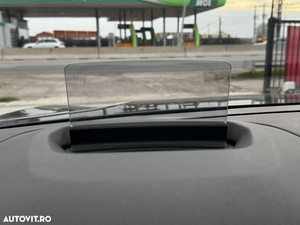 Citroën C4 1.2 PureTech S&S EAT8 Shine - 25