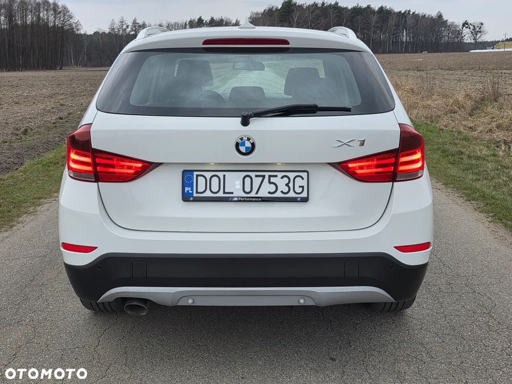BMW X1 sDrive18d xLine - 12