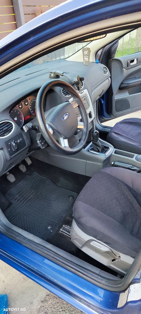 Ford Focus - 13