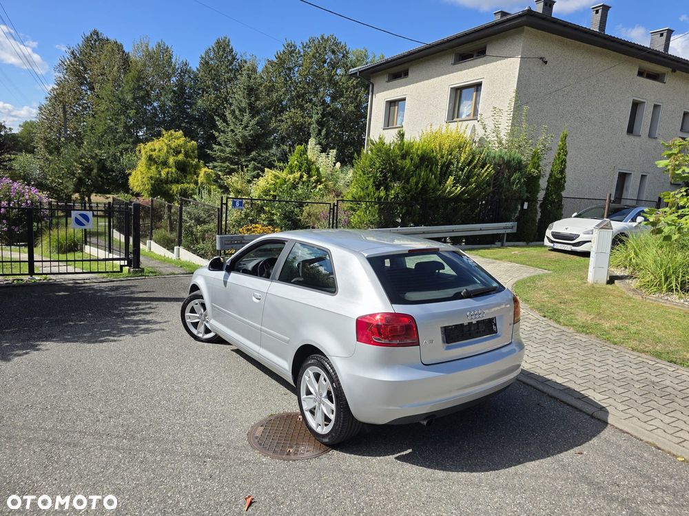 Audi A3 3-drzwiowe 1.6 Ambiente - 35
