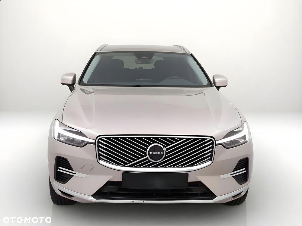 Volvo XC 60 T6 Plug-In Hybrid AWD Plus Bright - 2