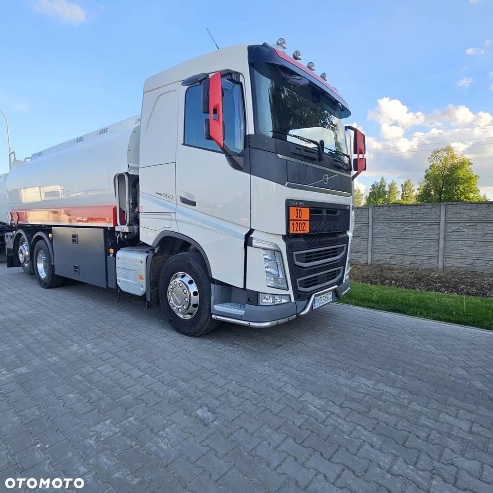 Volvo STOKOTA FH 6X2 - 3