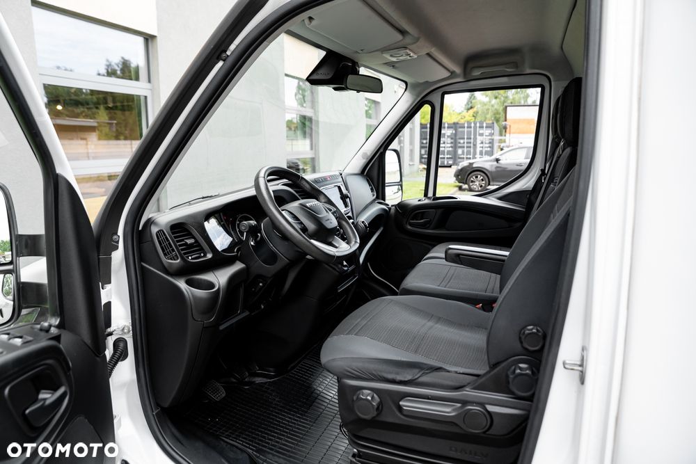 Iveco DAILY - 12