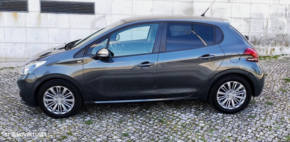 Peugeot 208 1.6 BlueHDi Style - 4