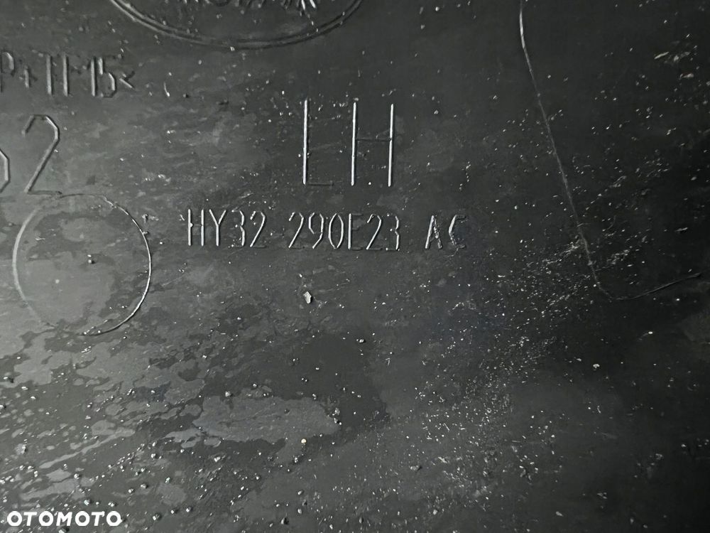 DISCOVERY V 5 L462 LISTWA BŁOTNIKA HY32-290123-AC - 9