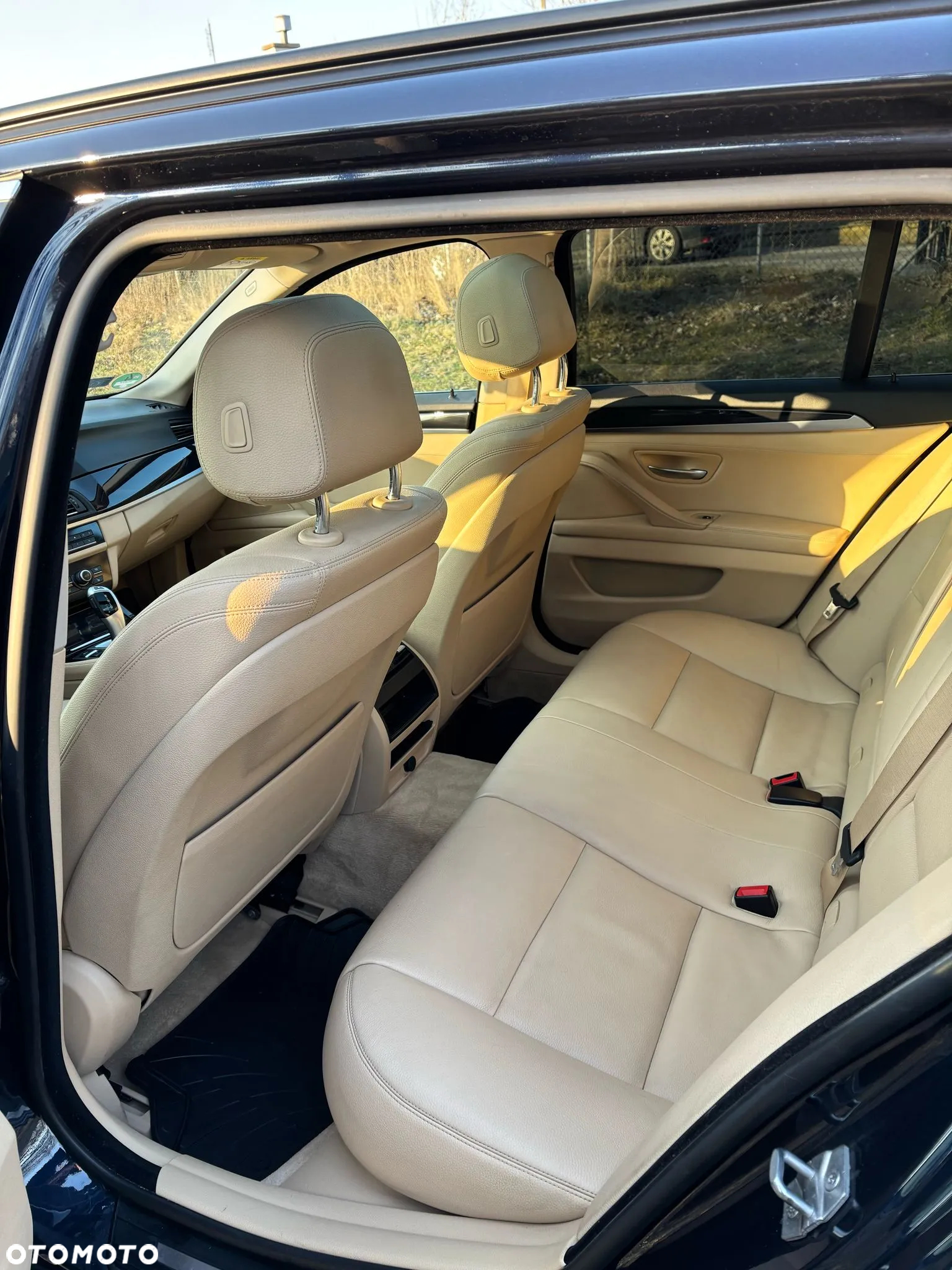 BMW Seria 5 520d xDrive Touring - 13