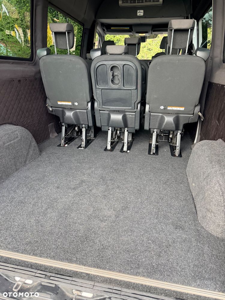 Mercedes-Benz Sprinter - 10