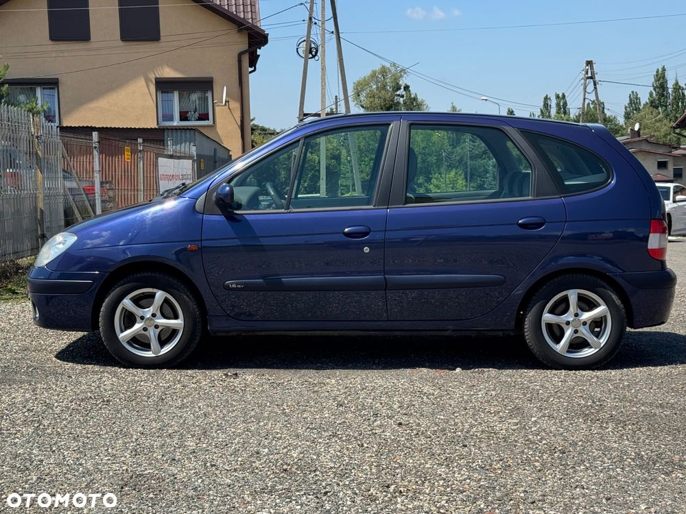 Renault Scenic 1.6 16V EXpression - 9
