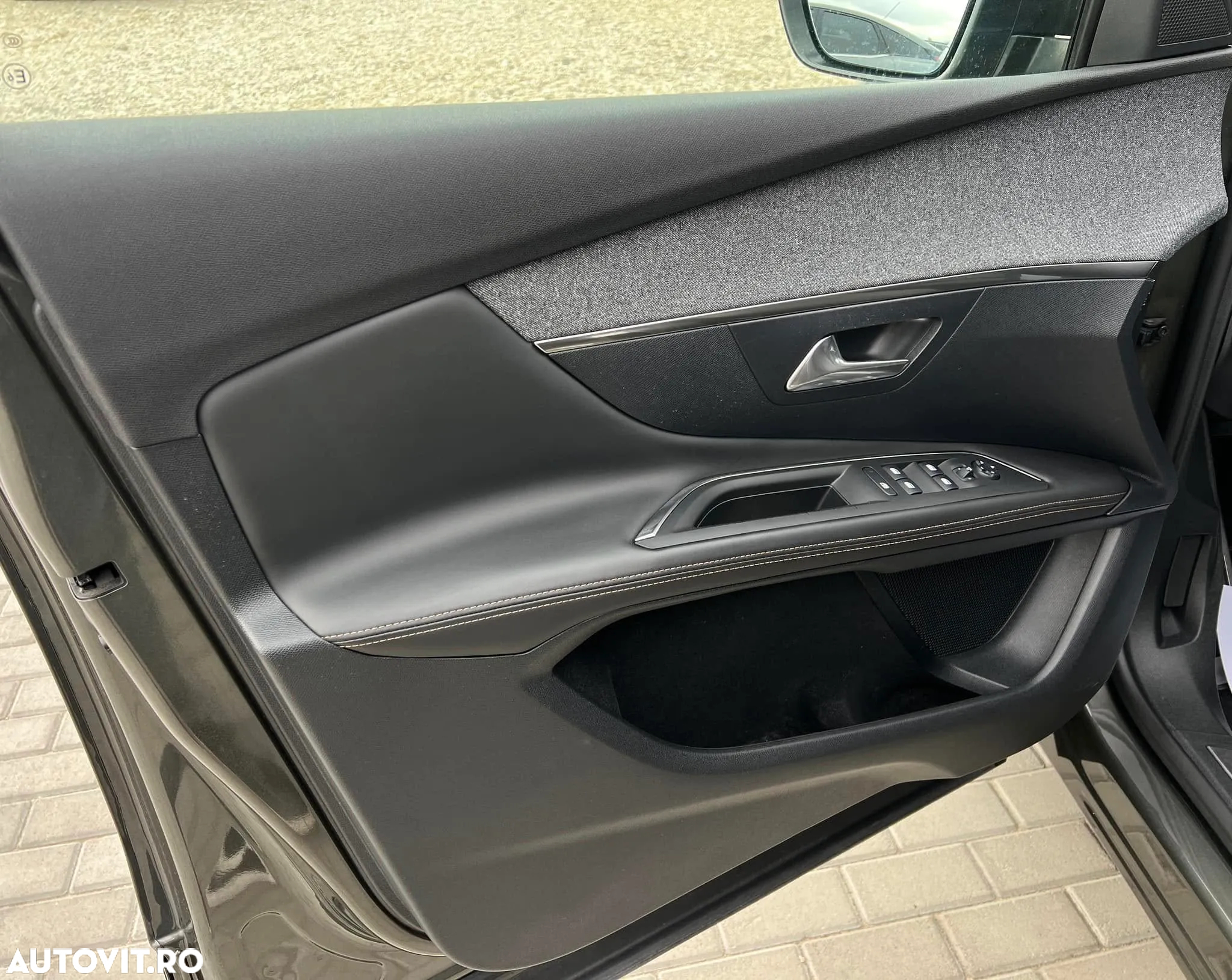 Peugeot 3008 1.6 BlueHDI S&S EAT6 GT-Line - 21