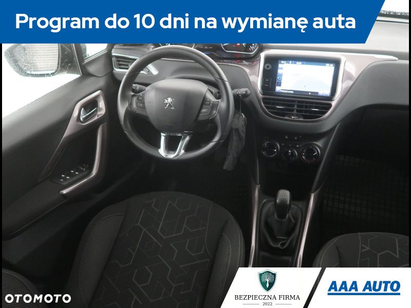 Peugeot 2008 - 8