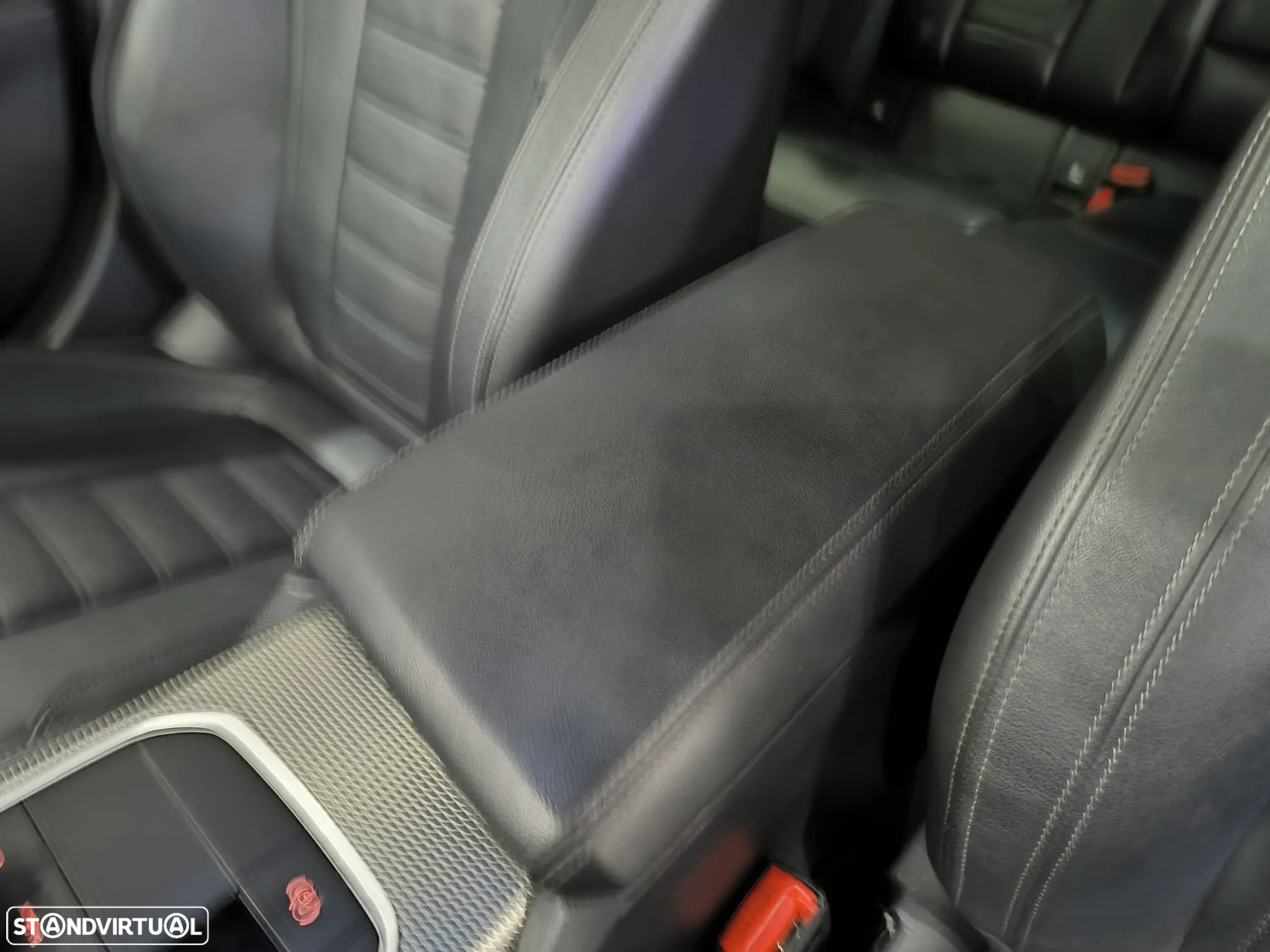 BMW 330 e Pack Desportivo M Auto - 44