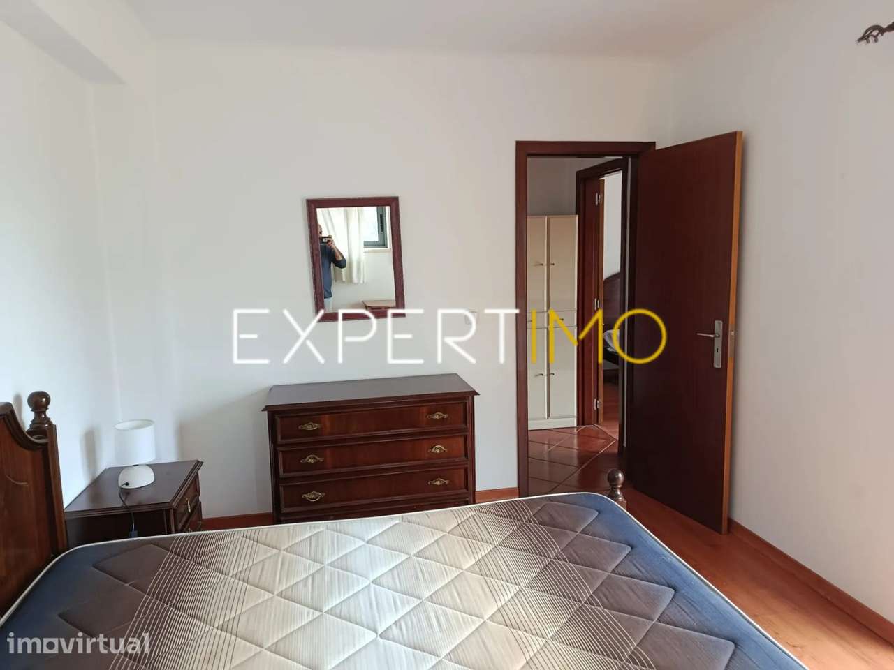 Apartamento T2 R/C mobilado, com varanda e arrecadação - Grande imagem: 3/24