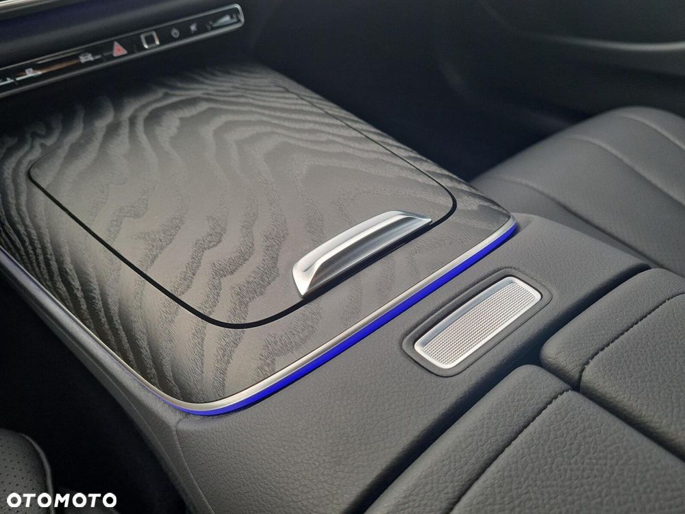 Mercedes-Benz Klasa E - 26