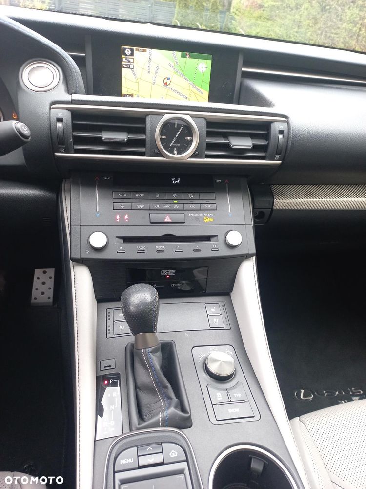 Lexus RC F Prestige - 8