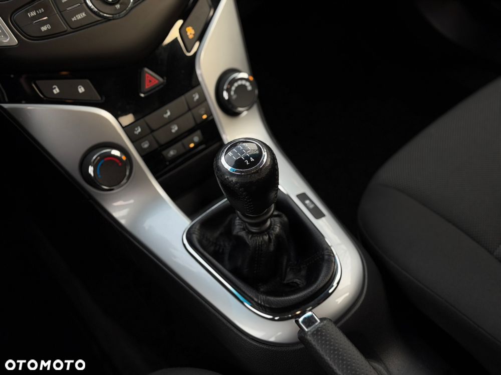 Chevrolet Cruze 1.6 LT+ - 20