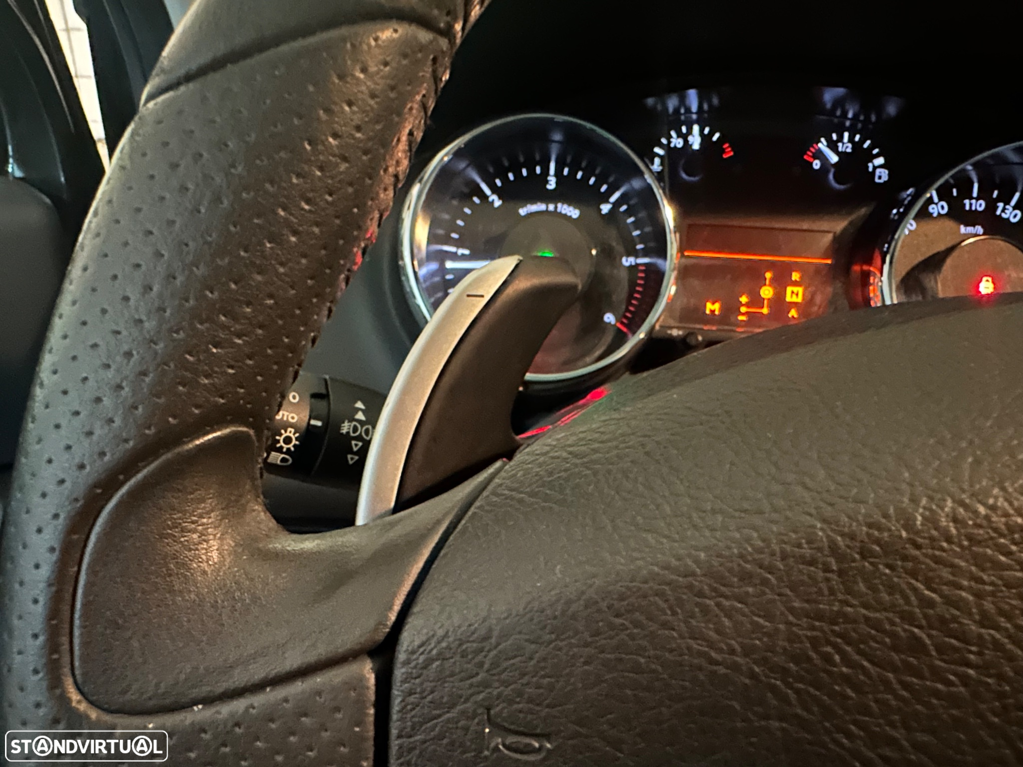 Peugeot 5008 1.6 E-HDi 7L Allure 2-Tronic - 18