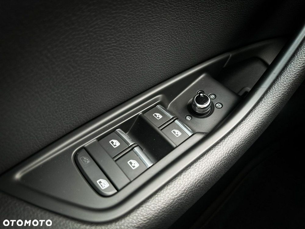 Audi A4 Avant 40 TDI S tronic - 16