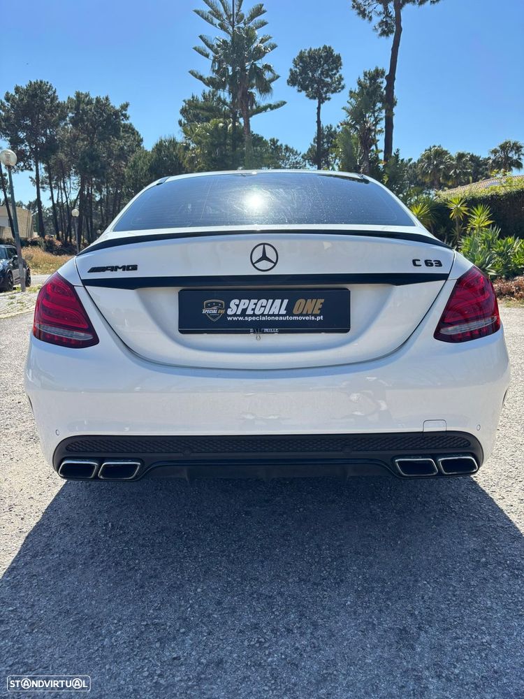 Mercedes-Benz C 63 AMG - 5