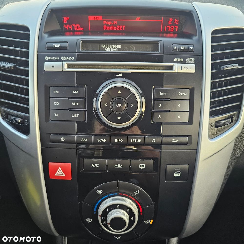Kia Venga - 15