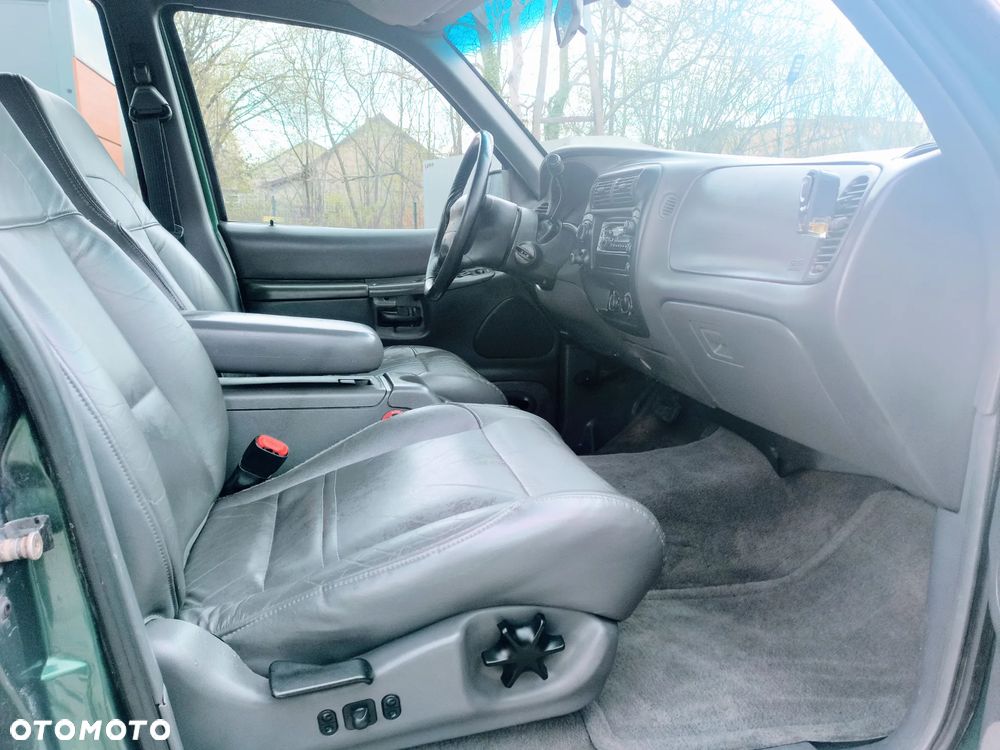 Ford Explorer 4.0 - 16
