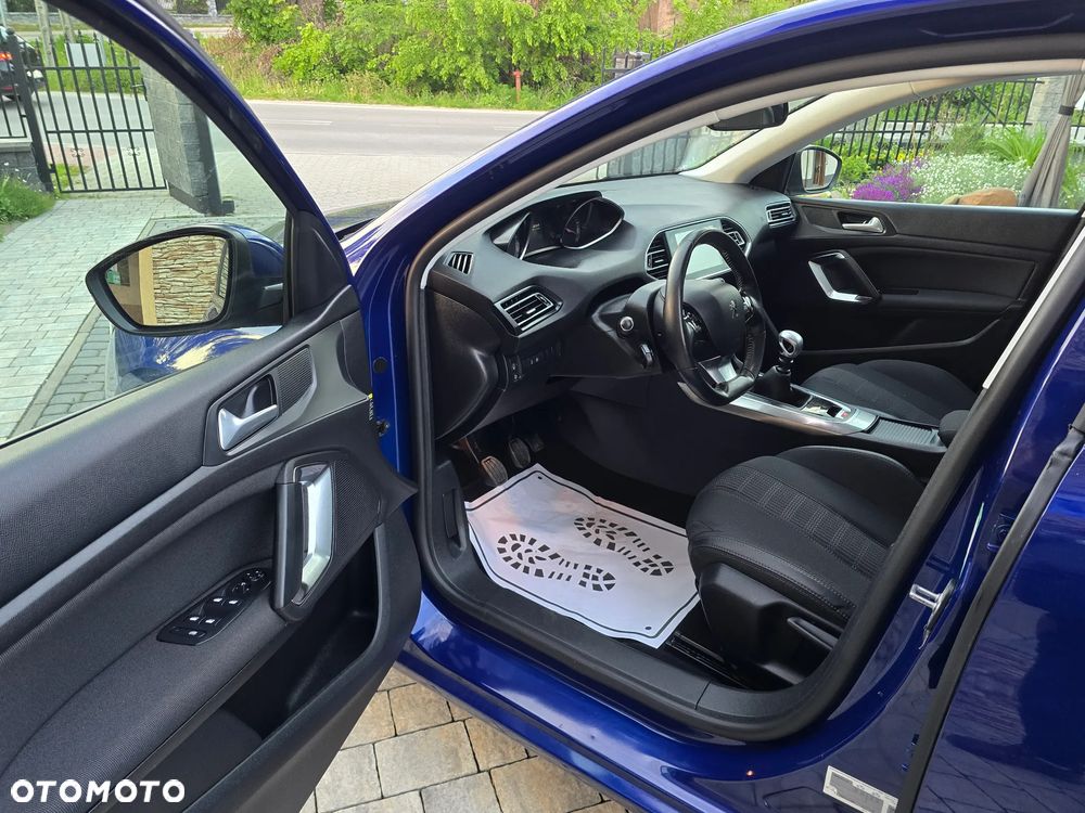 Peugeot 308 BlueHDi 120 Stop & Start Allure - 22