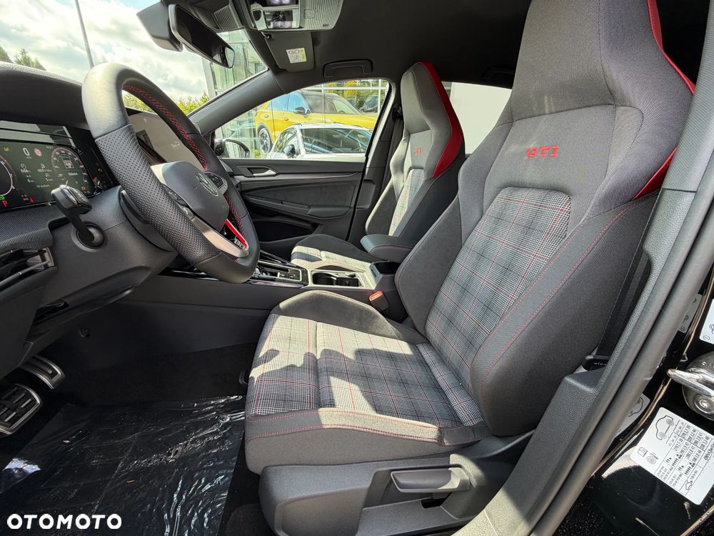 Volkswagen Golf - 9