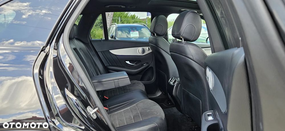 Mercedes-Benz GLC 220 d 4Matic 9G-TRONIC AMG Line - 14